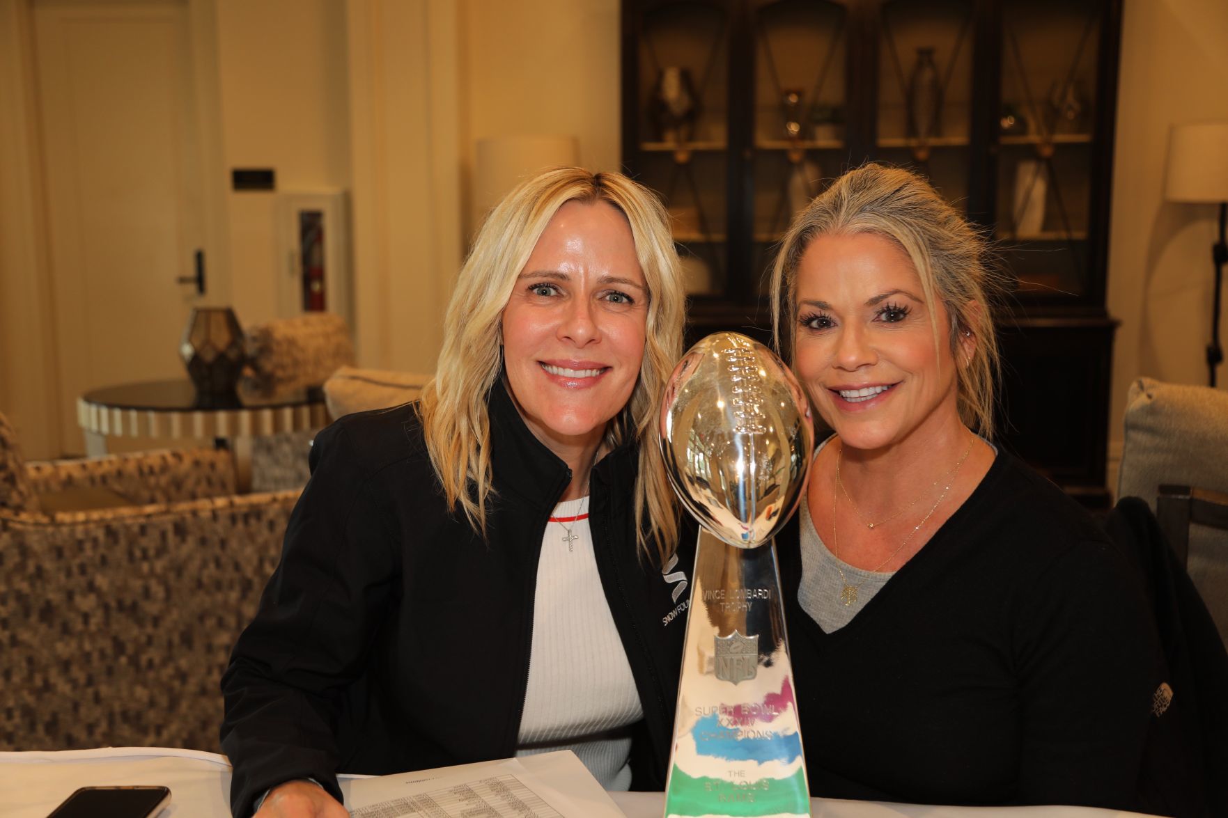 Stephanie Snow Gebel, Terri Senwick